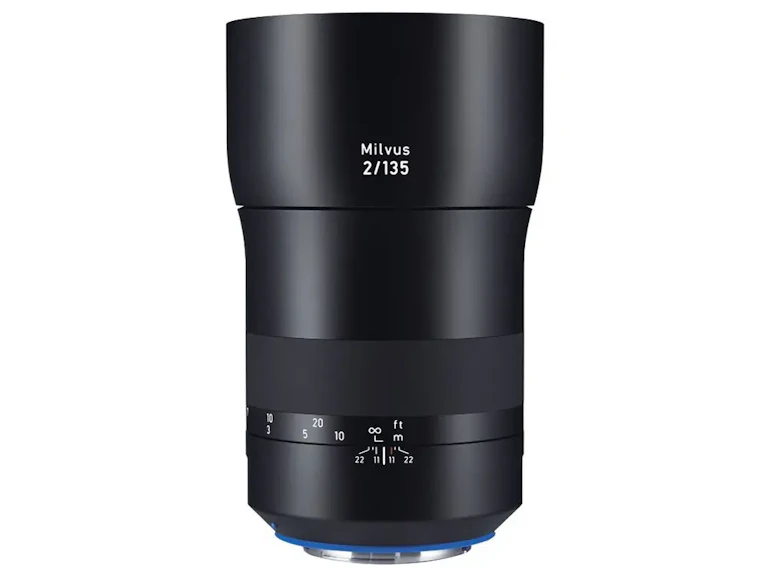 Milvus 2/135 ZE
