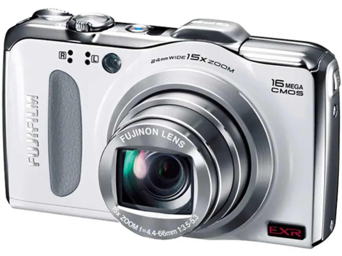 富士フイルム FinePix F600EXR "ホワイト"