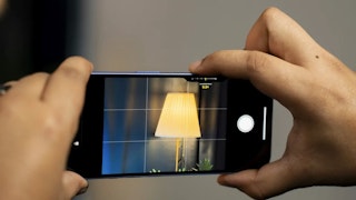 ズームと写る範囲の比較：画角を変えやすいのはiPhone