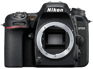 Nikon D7500:連写と操作性を重視するなら候補