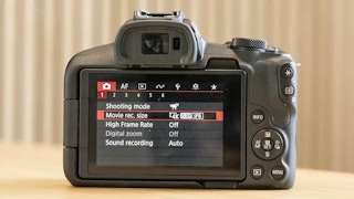 Canon EOS R10とEOS R50の主要スペック比較|シャッター方式・連写・動画・サイズに注目