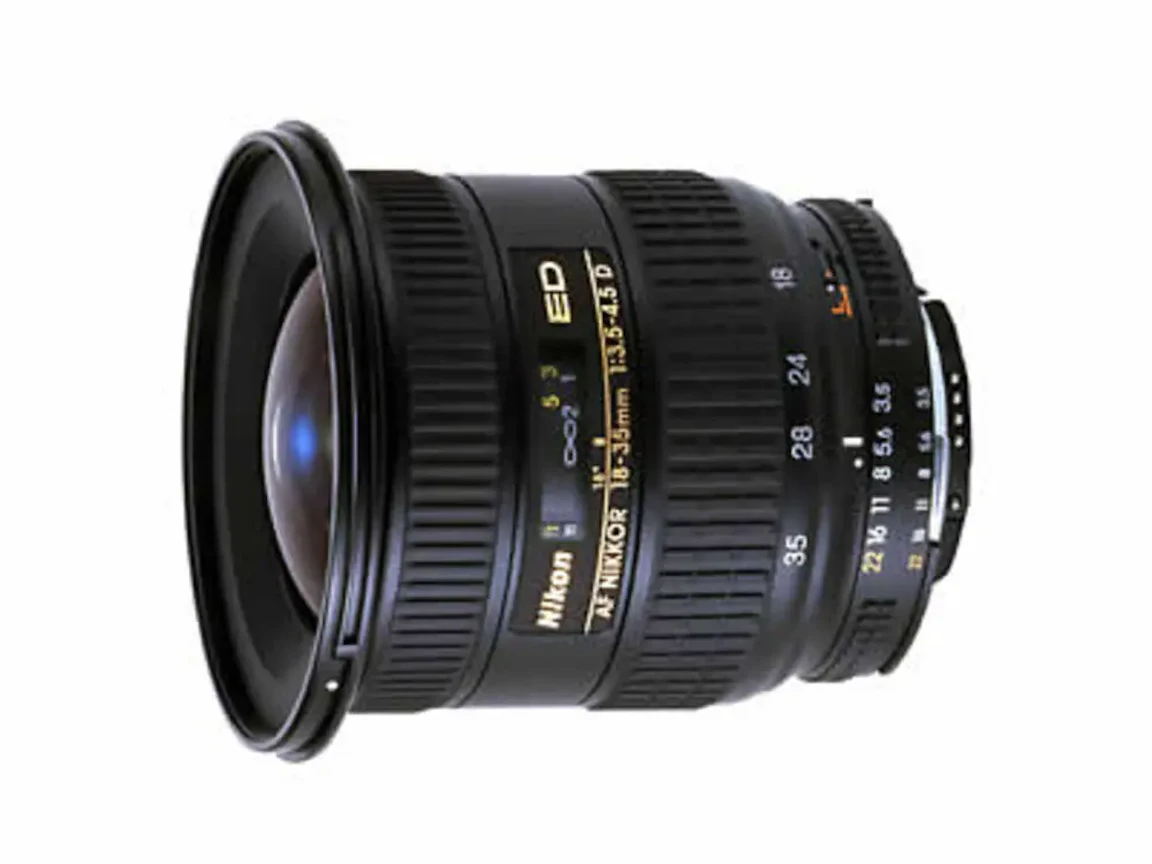 AI AF Zoom-Nikkor 18-35mm f/3.5-4.5D IF-ED