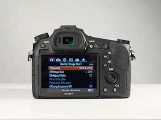 Sony RX10 IVのデザインと操作性のレビュー