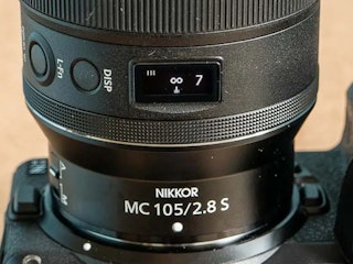 Nikon NIKKOR Z MC 105mm f/2.8 VR Sのデザインと操作性のレビュー