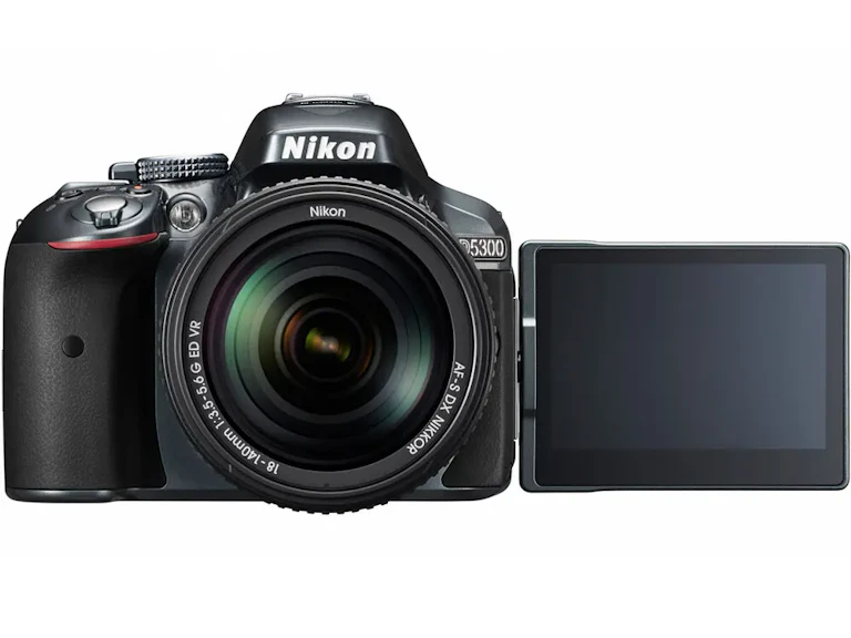 D5300 18-140 VR レンズキット "グレー"の新品/中古の在庫一覧 2枚目