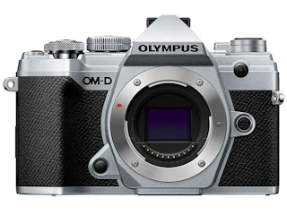 OM-D E-M5 Mark III ボディ "シルバー"