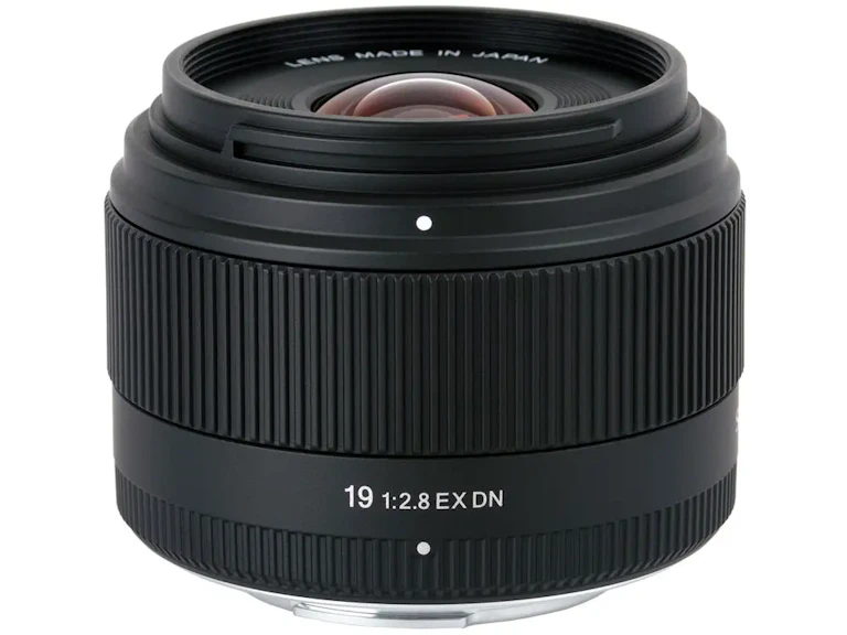 19mm F2.8 EX DN