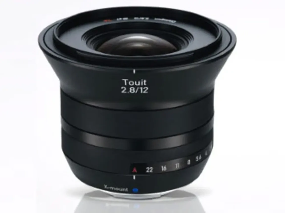 カールツァイス Touit 2.8/12 フジフイルム用