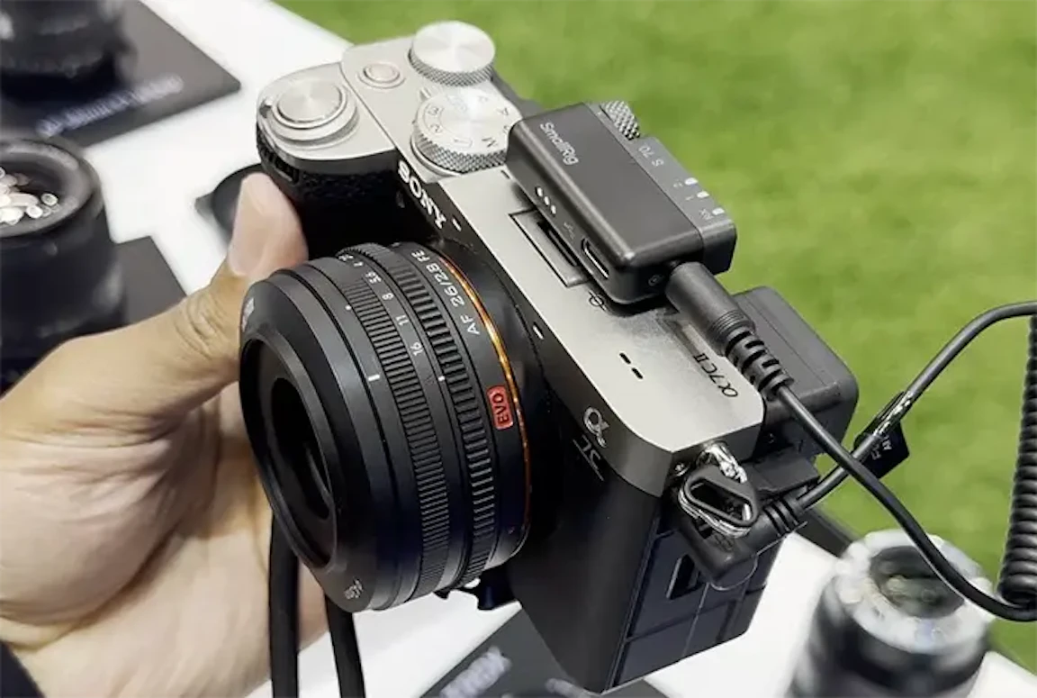 【リーク】VILTROX 26mm f/2.8 FEのリーク画像が浮上 薄型AFパンケーキが近日発表か