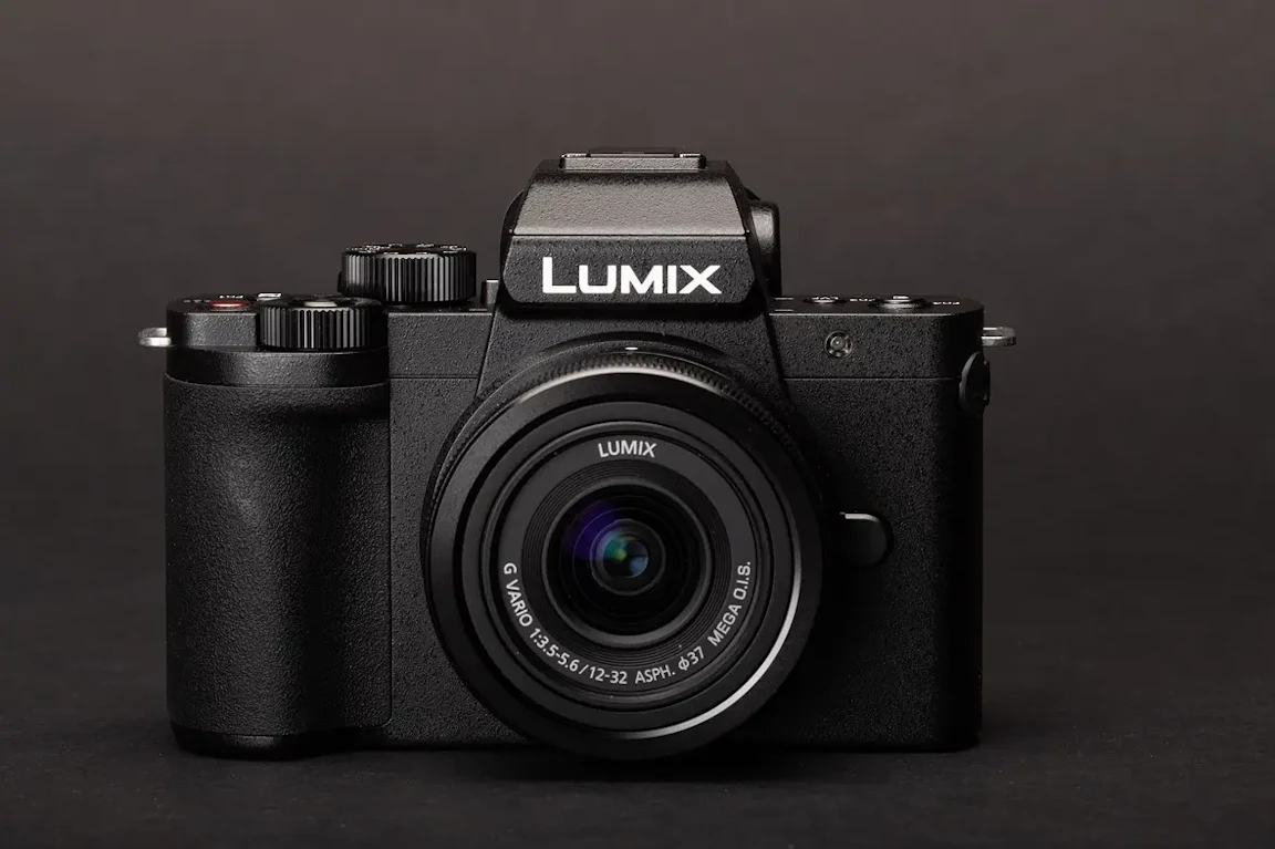 【2026年版】Panasonic LUMIX G100Dのレビュー比較まとめ 旅と自撮り動画に最適