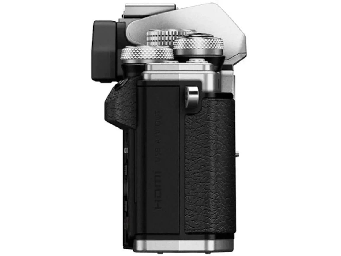 OM-D E-M10 Mark II 14-42mm EZレンズキット "シルバー"の新品/中古の在庫一覧 8枚目