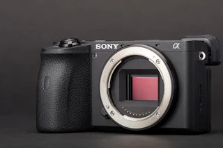 【2026年版】Sony α6600 ILCE-6600のレビュー比較まとめ 旅行・動画のハイブリッド派に最適