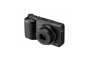 カメラ1位：Ricoh GR IV(GR4)