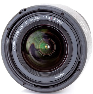 Canon EF 16-35mm F2.8L III USMのデザインと操作性のレビュー