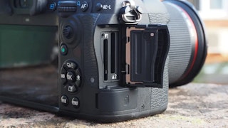 PENTAX K-3 Mark IIIの耐候性・バッテリー・記録メディアのレビュー