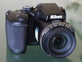 COOLPIX B500のデザインと操作性のレビュー