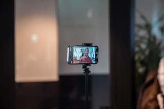 動画を比較|FZ55はフルHD、近年のiPhoneは4K対応