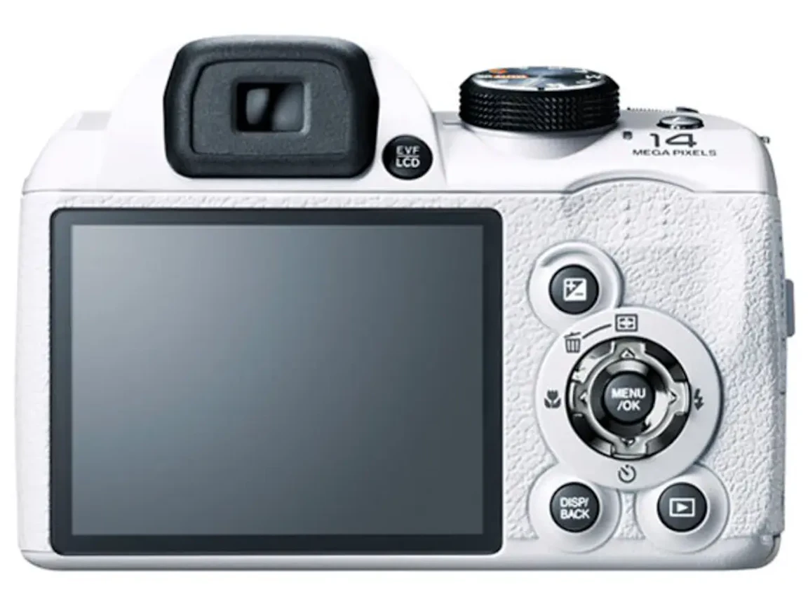 FinePix S4500 "ホワイト"の新品/中古の在庫一覧 2枚目