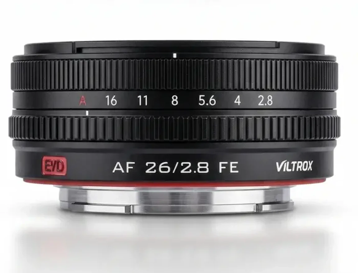 【リーク】VILTROX 26mm f/2.8 FEのリーク画像が浮上 薄型AFパンケーキが近日発表か