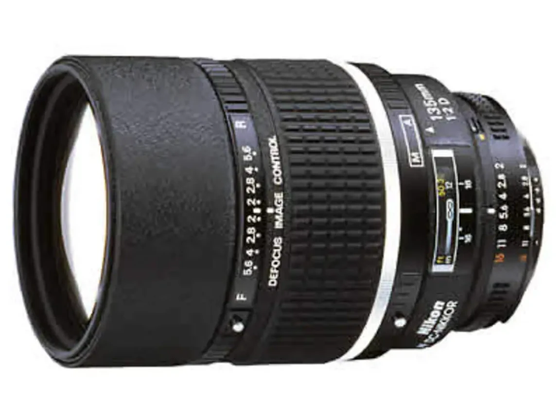 AI AF DC-Nikkor 135mm f/2D