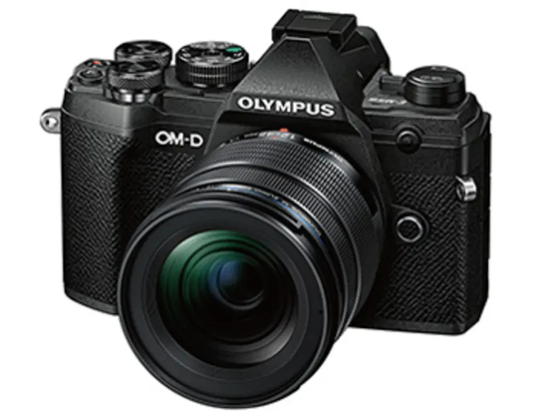 OM-D E-M5 Mark III 12-45mm F4.0 PROキット "ブラック"