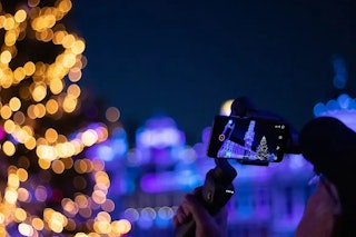 スマホの深度コントロールと、カメラ内合成の普及