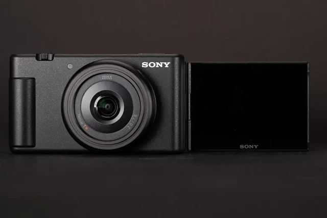 【2026年版】SONY VLOGCAM ZV-1Fのレビュー比較まとめ 自撮りVlog入門に最適