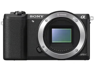 Sony α5100:小さく軽く、AFも妥協しにくいAPS‑C
