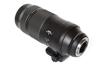 OLYMPUS M.ZUIKO DIGITAL ED 100-400mm F5.0-6.3 ISのデザインと操作性レビュー