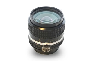 AI Nikkor 35mm F2S:Fマウントのバランス型で、一本目に選びやすい