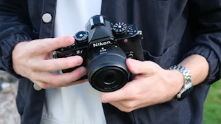 Nikon Zfのデザインと操作性のレビュー