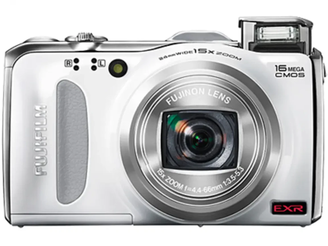 FinePix F600EXR "ホワイト"の新品/中古の在庫一覧 2枚目