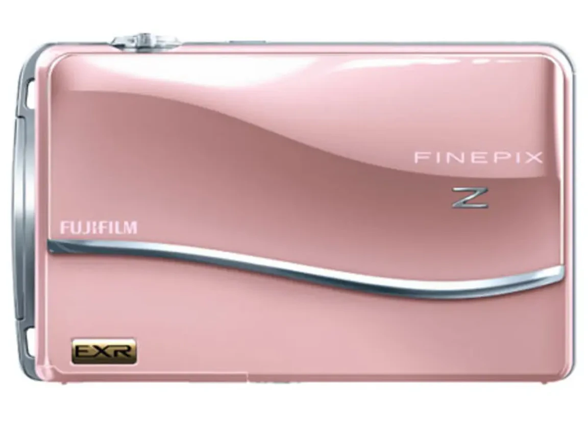 FinePix Z800EXR "ピンク"