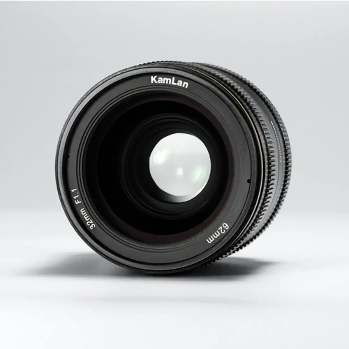 KamLan KL 32mm F1.1 フジフイルム用の新品/中古の在庫一覧 3枚目