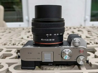レンズ互換性の注意点|VLOGCAM ZV-E10とα7Cで使うレンズを確認