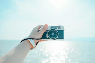 日中シンクロとは：逆光で破綻しない露出設計