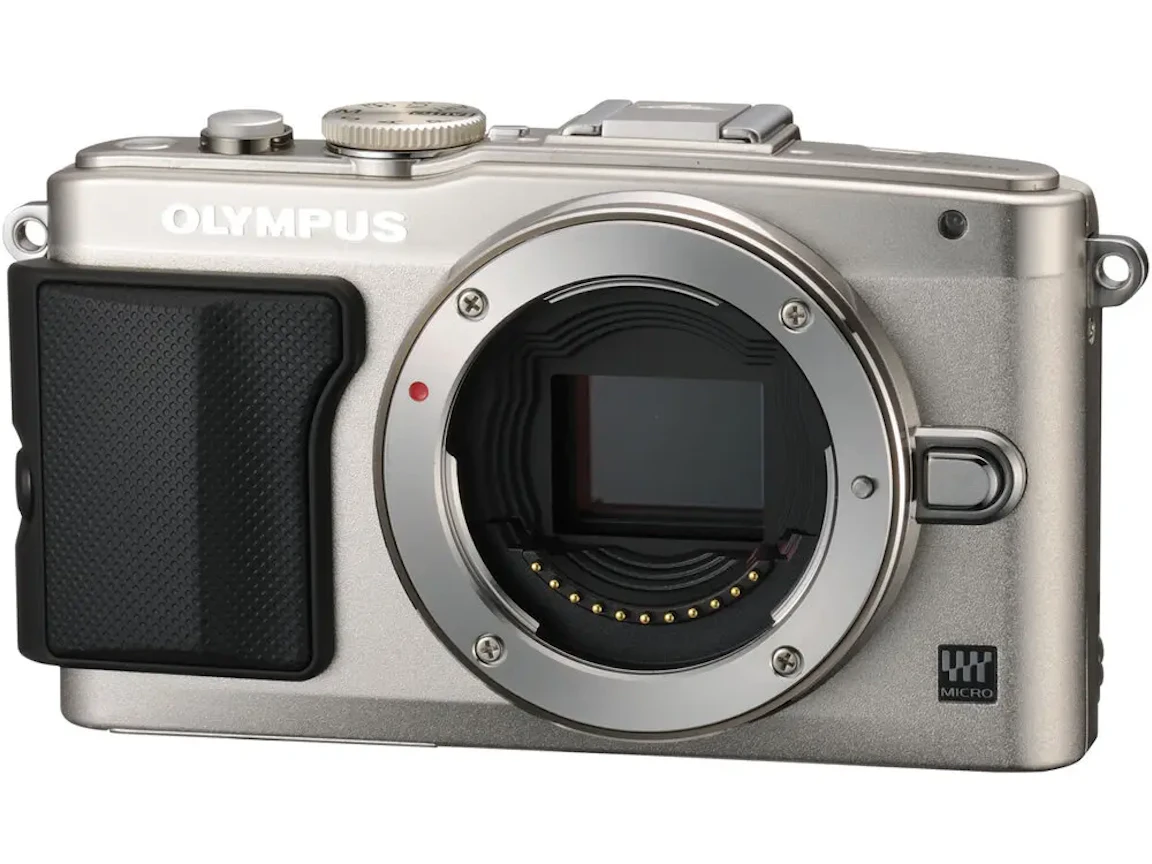 OLYMPUS PEN Lite E-PL6 ボディ "シルバー"