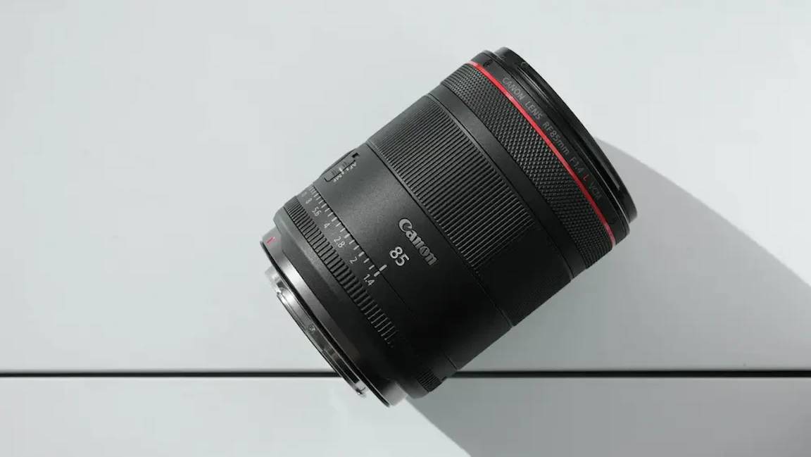 【2026年版】Canon RF85mm F1.4 L VCMレビュー|画質・AF・動画性能と競合3本を比較