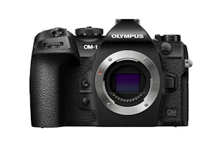 OM SYSTEM OM-1の充電方法 充電できないときの確認手順と対応充電器