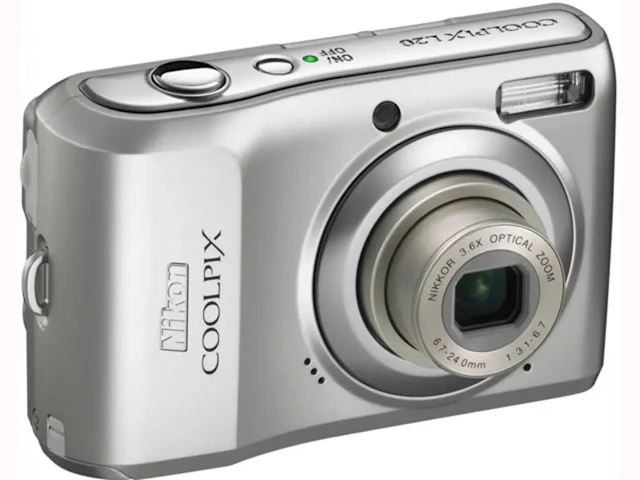 COOLPIX L20