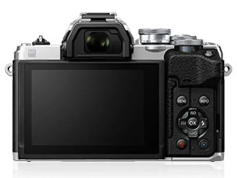 OM-D E-M10 Mark IV EZダブルズームキット "シルバー"の新品/中古の在庫一覧 2枚目