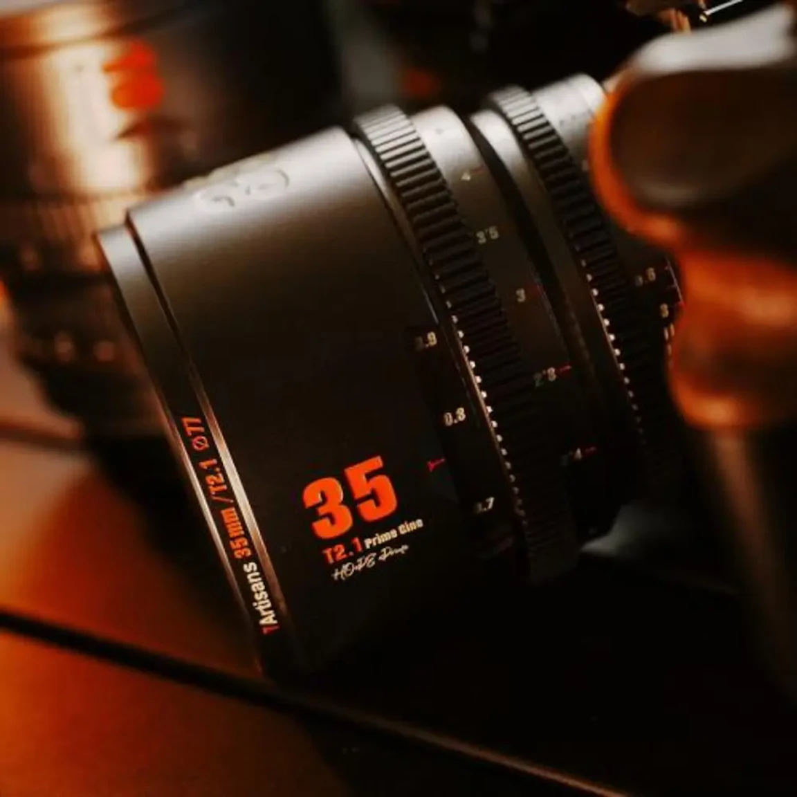 7Artisans HOPE Prime 35mm T2.1 マイクロフォーサーズ用 "ブラック"の新品/中古の在庫一覧 2枚目
