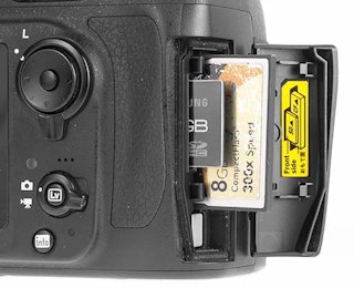 Nikon D800の記録メディア・ワークフローのレビュー