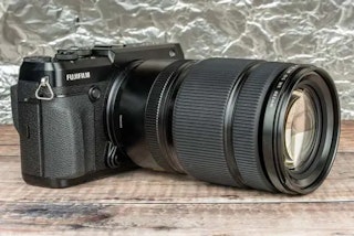 FUJIFILM フジノンレンズ GF45-100mmF4 R LM OIS WRのデザインと操作性のレビュー