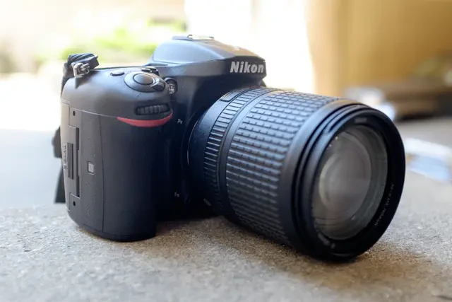 Nikon D7200のレビュー比較まとめ デュアルSDと高画素が強みの一眼レフ