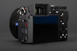 SONY サイバーショット RX1R IIIの動画性能：4K記録には対応するが、静止画中心の設計