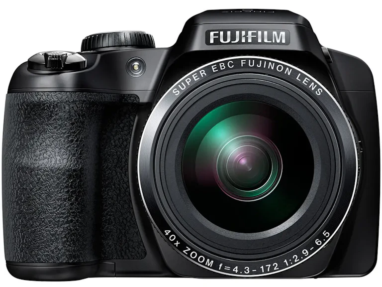 FinePix S8200