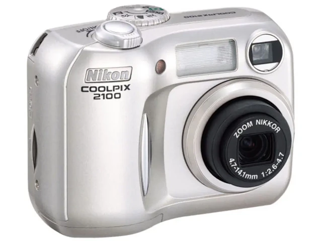 COOLPIX 2100