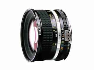 ニコン AI Nikkor 20mm f/2.8S