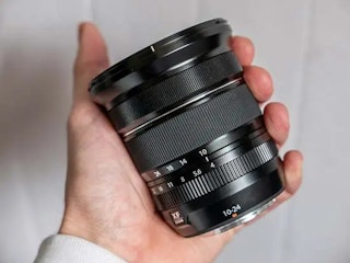 フジノンレンズ XF10-24mmF4 R OIS WRのデザインと操作性のレビュー